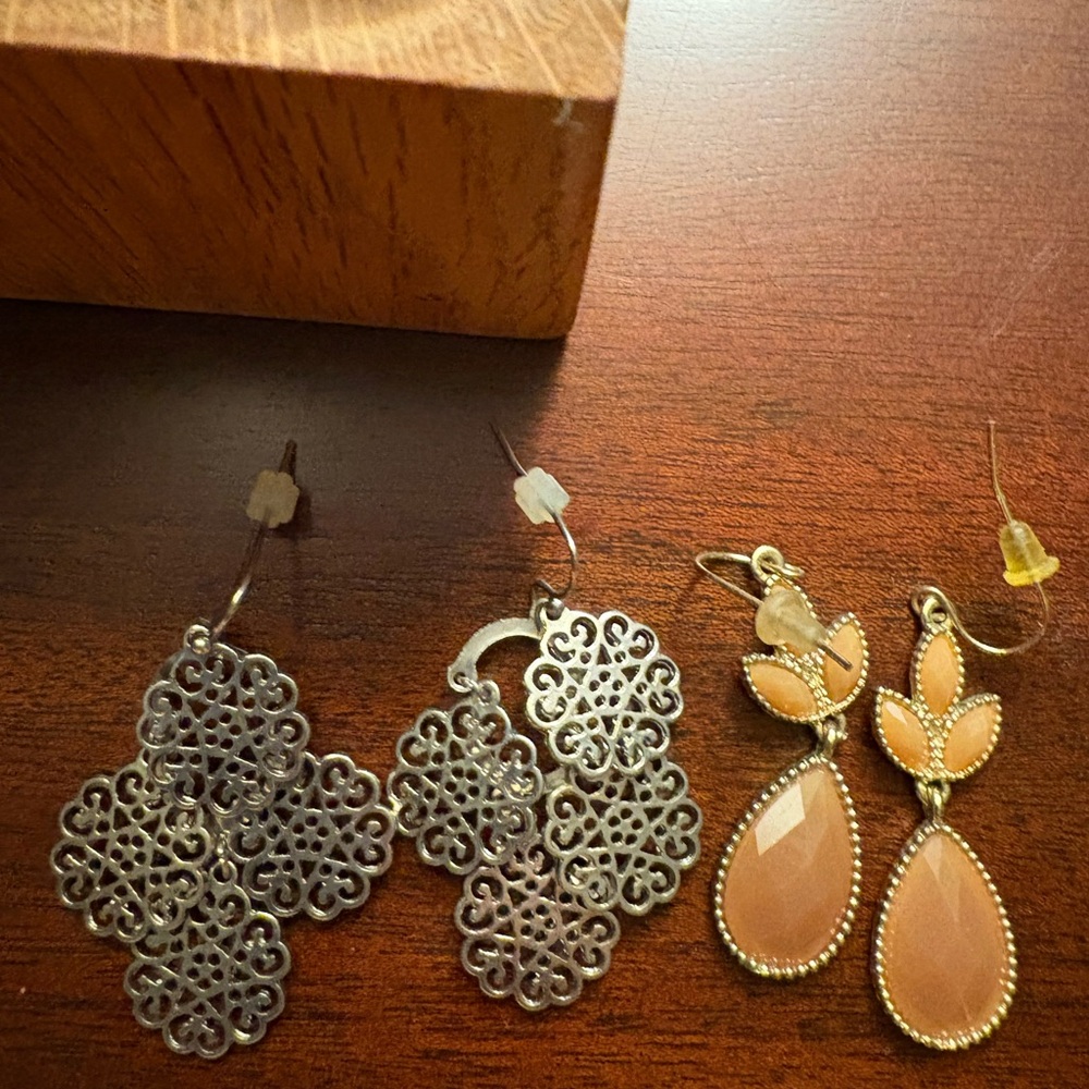 Elegant Silver and Gold Women's Earrings Set